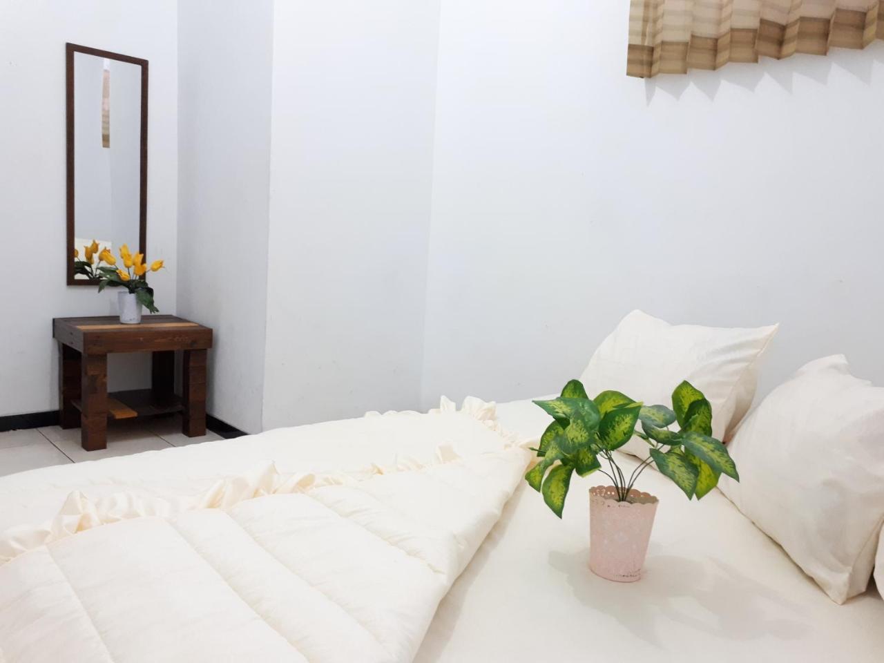 Villa Fifari - 5 Kamar Tidur, 3 Kamar Mandi Бату Екстер'єр фото